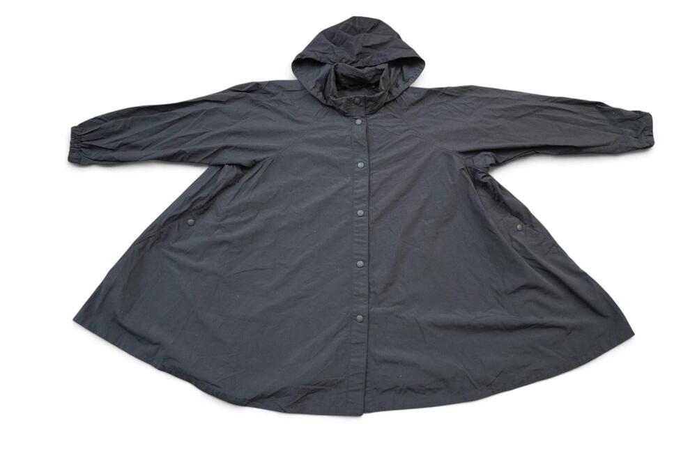 Uniqlo U Nylon Poncho Hooded Rain Coat Black Snap Front Unisex One Size